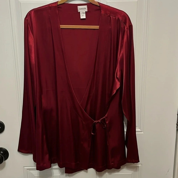 Chico's Size 3 Womens Silky faux Wrap Blouse Shirt Burgundy Maroon - Picture 8 of 8